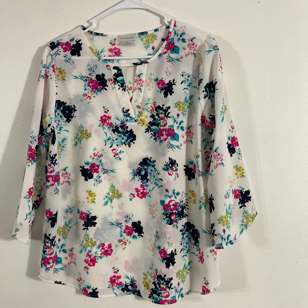 Van Heusen Floral Blouse Womens Medium White Pink 3/4 Sleeve  Split V-Neck